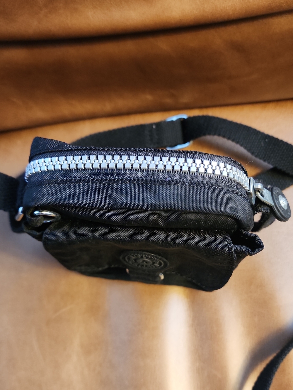 Kipling Crossbody - Picture 5 of 8